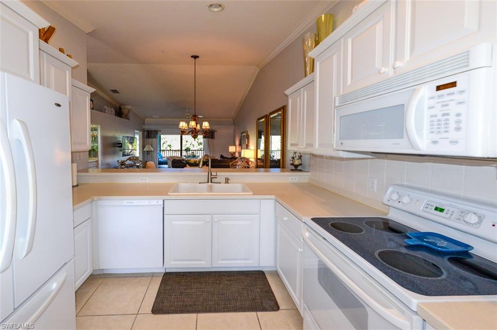 TWIN LAKES - Residential