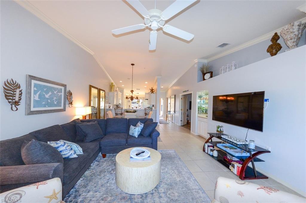 TWIN LAKES - Residential