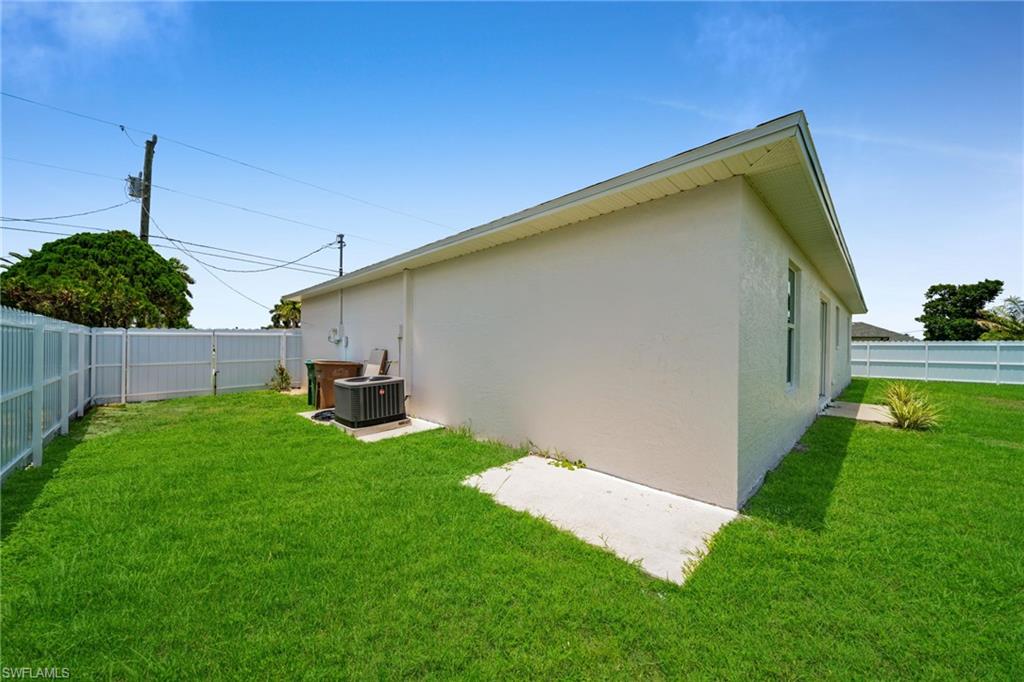 CAPE CORAL - Residential