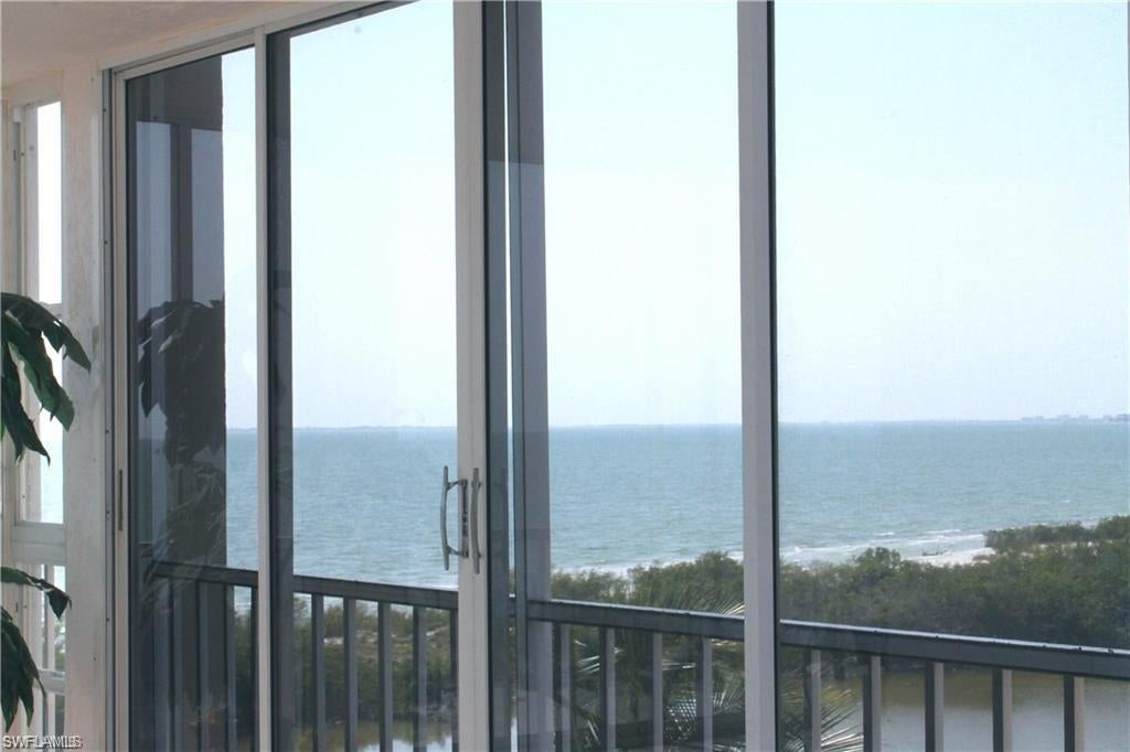 CRECIENTE CONDO NORTH - Residential