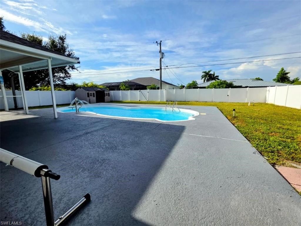 CAPE CORAL - Residential