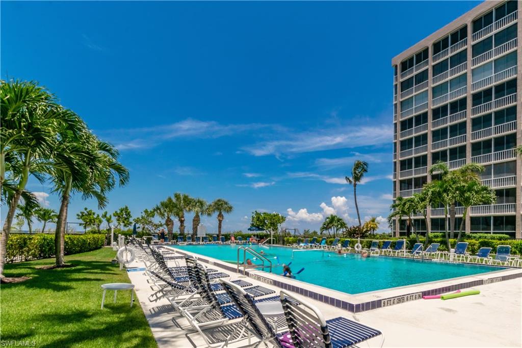 CRECIENTE CONDO SOUTH - Residential