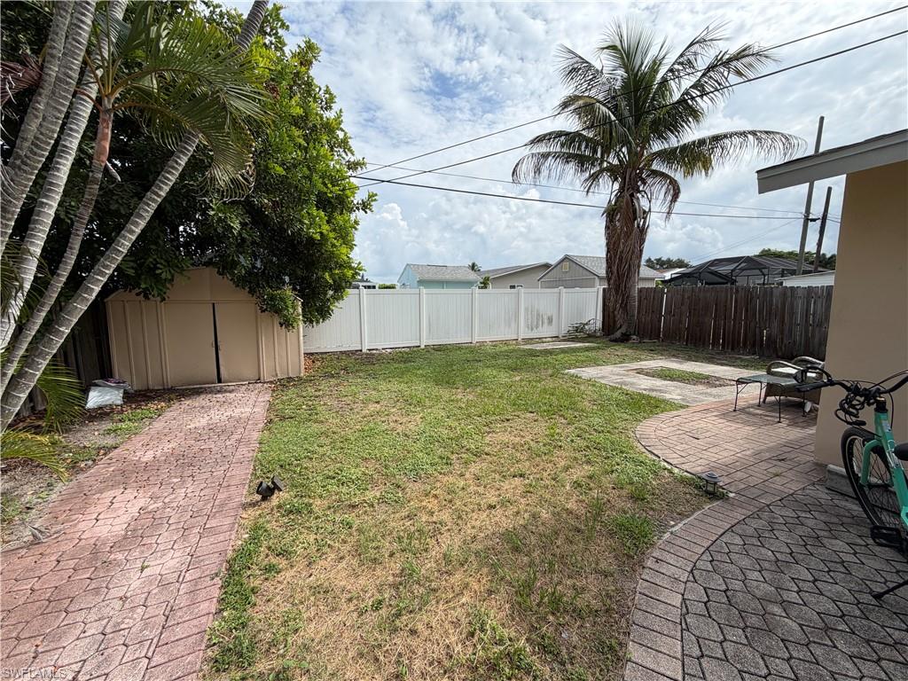 NAPLES PARK - Residential Income