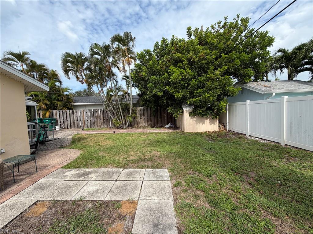 NAPLES PARK - Residential Income