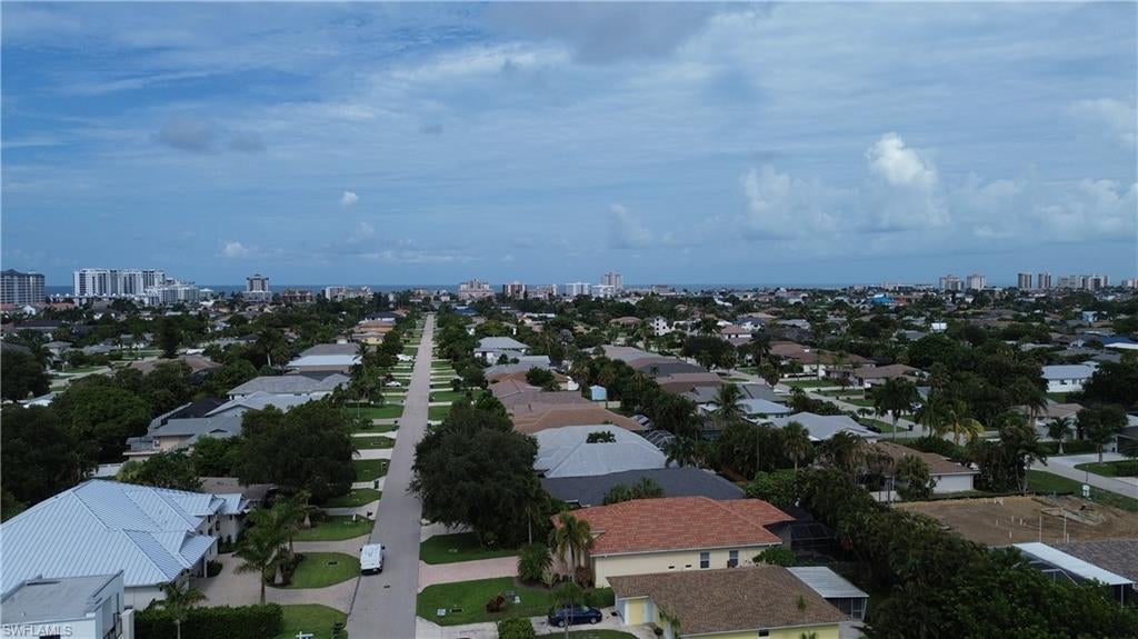 NAPLES PARK - Residential Income