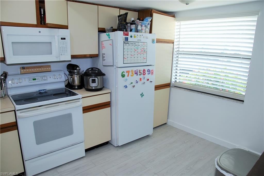 PATIO VILLAS OF CAPE CORAL - Residential