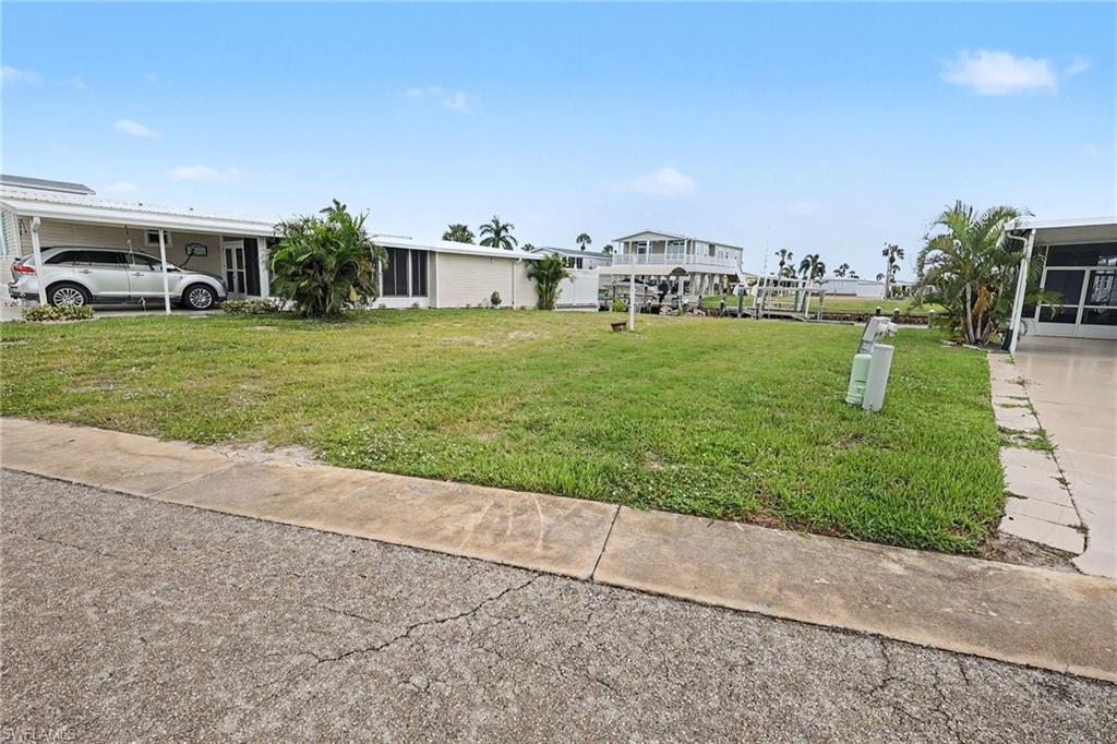 BAYSIDE ESTATES - Land