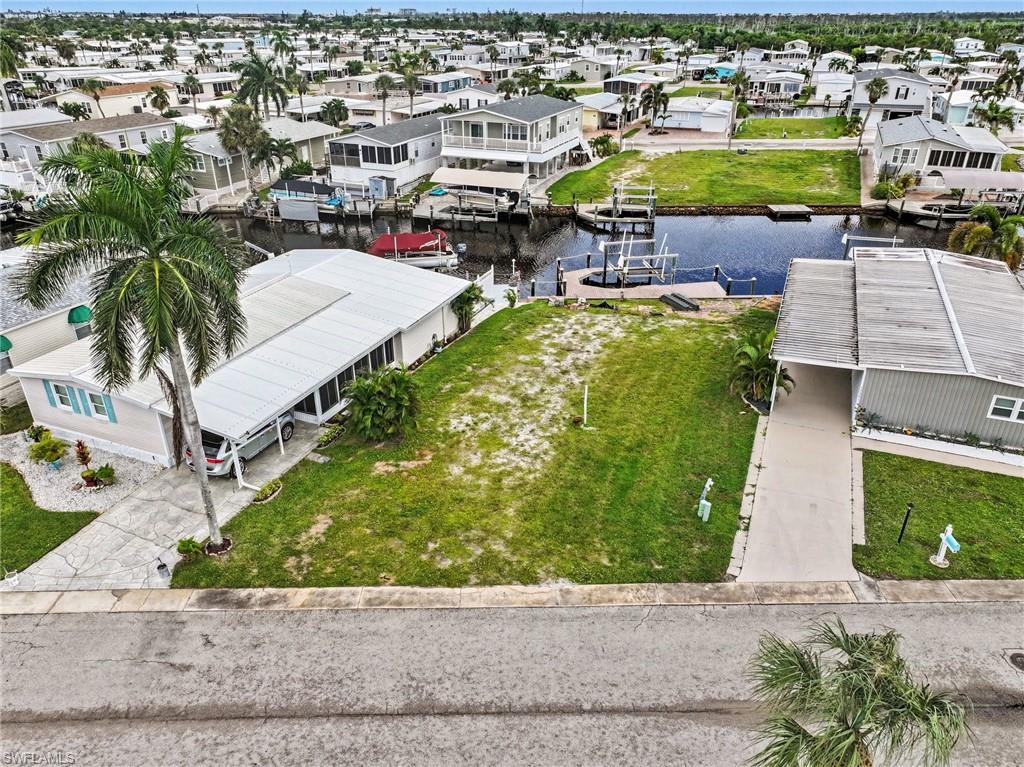 BAYSIDE ESTATES - Land