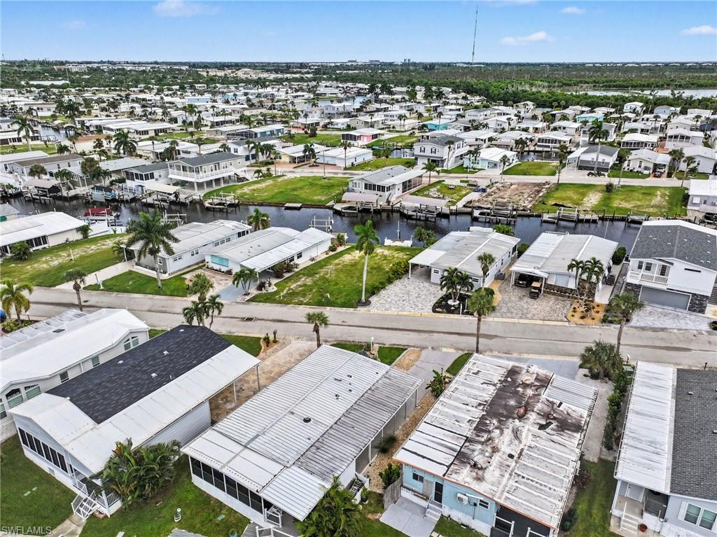 BAYSIDE ESTATES - Land