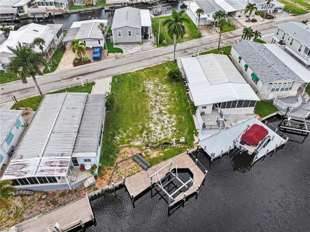 BAYSIDE ESTATES - Land