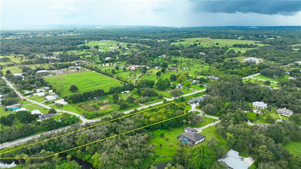 BUCKINGHAM - Land