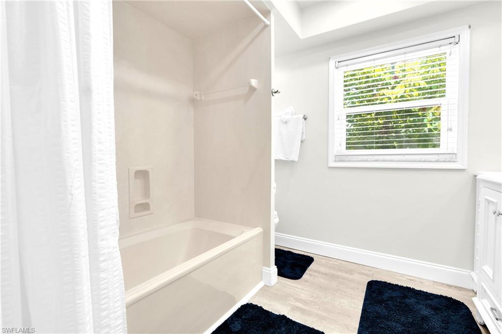RIVER FOREST - Residential