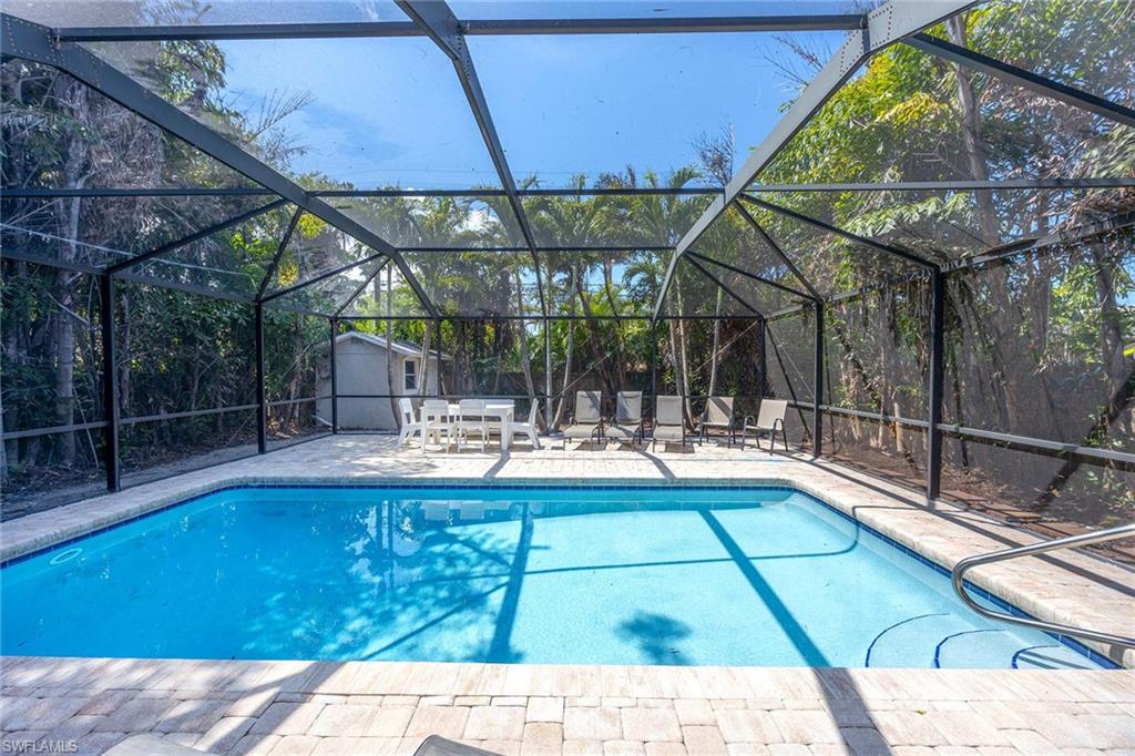 NAPLES PARK - Residential