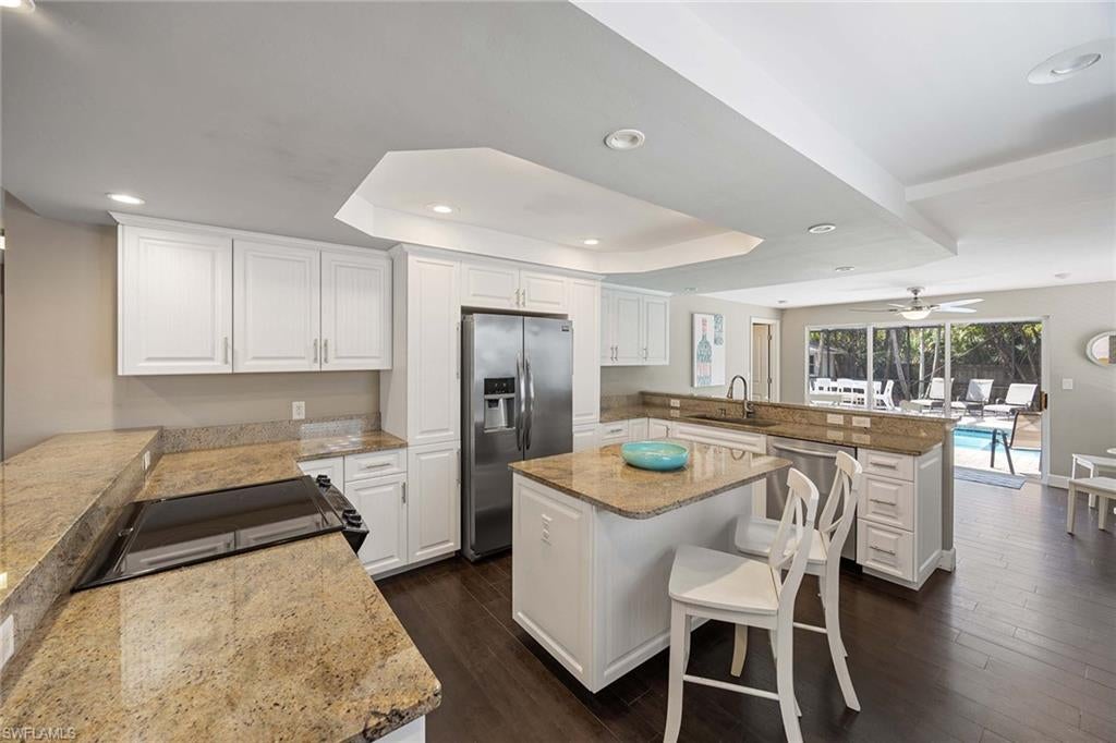 NAPLES PARK - Residential