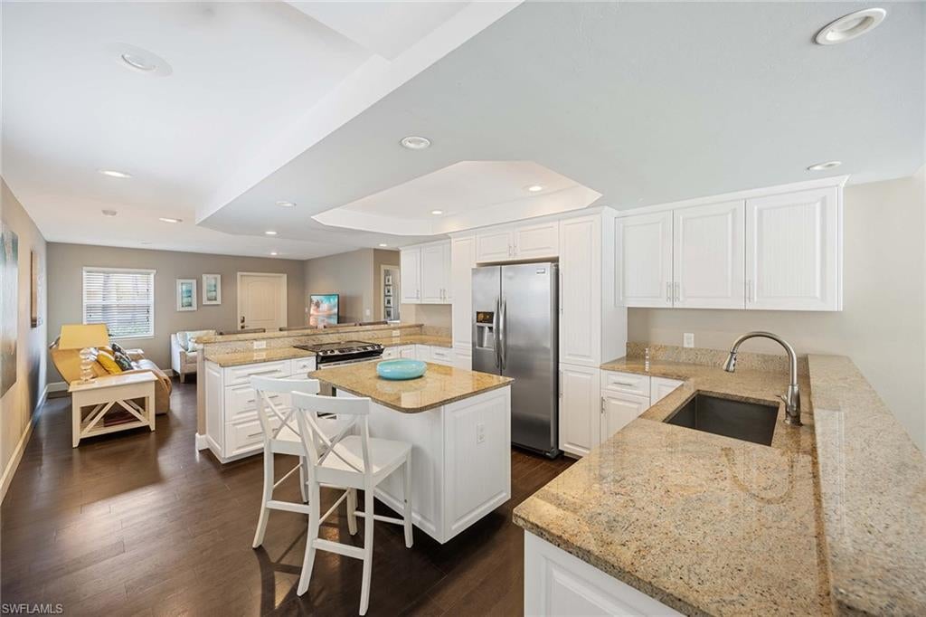 NAPLES PARK - Residential