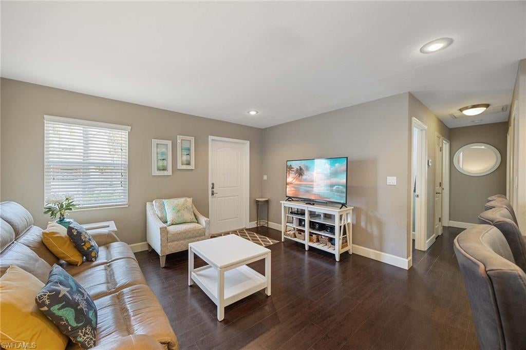 NAPLES PARK - Residential