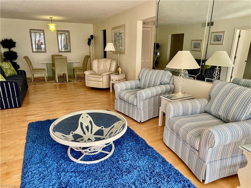 CRECIENTE CONDO NORTH - Residential
