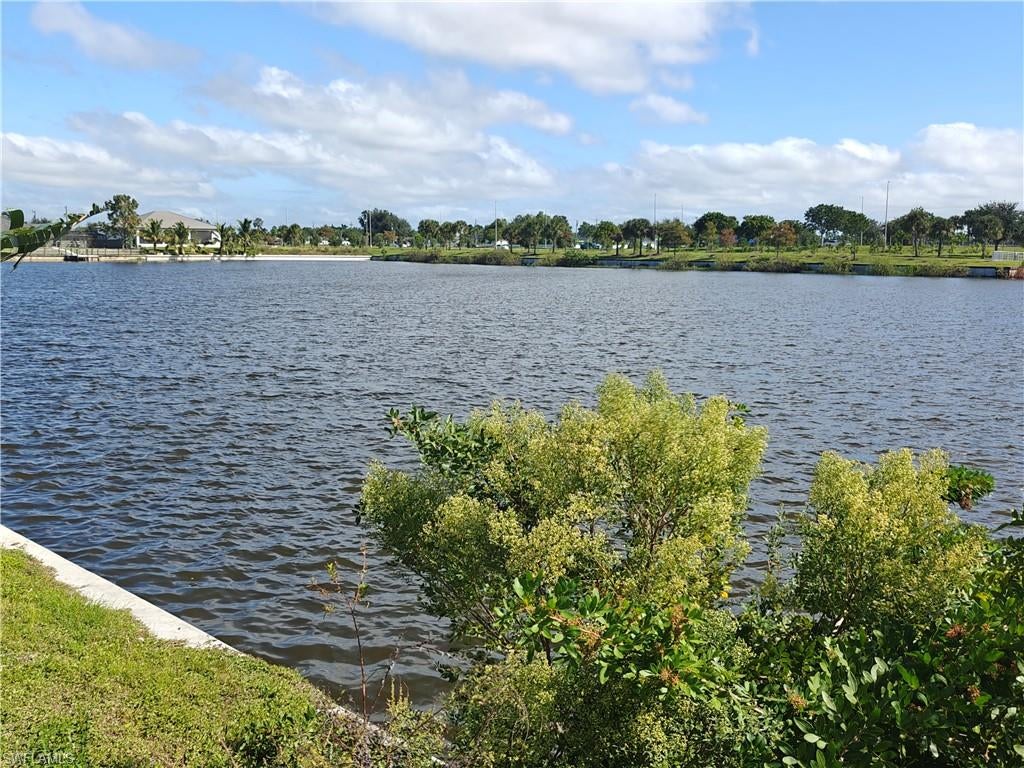 CAPE CORAL - Land