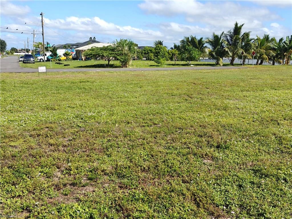 CAPE CORAL - Land