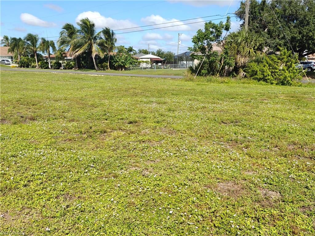 CAPE CORAL - Land