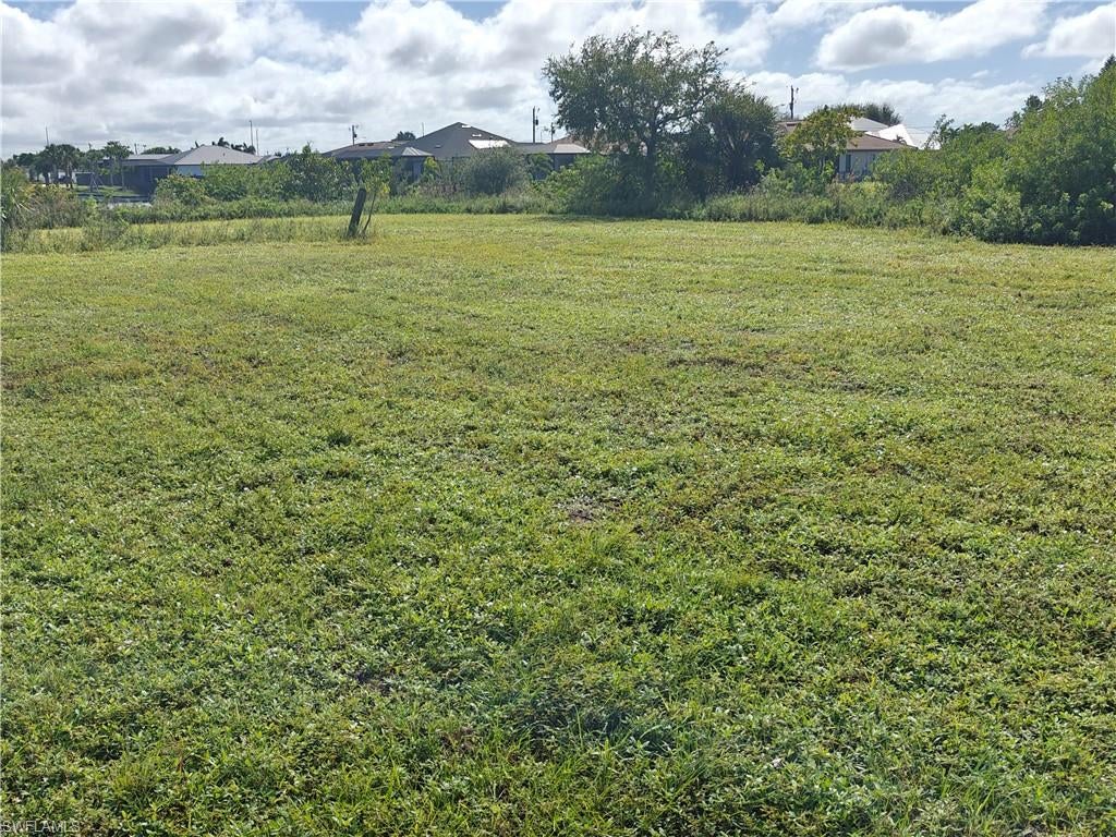 CAPE CORAL - Land