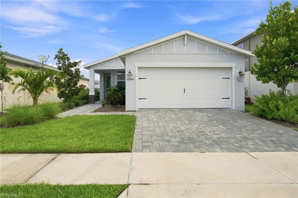 CRESCENT GROVE - Residential