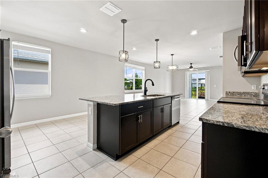CRESCENT GROVE - Residential
