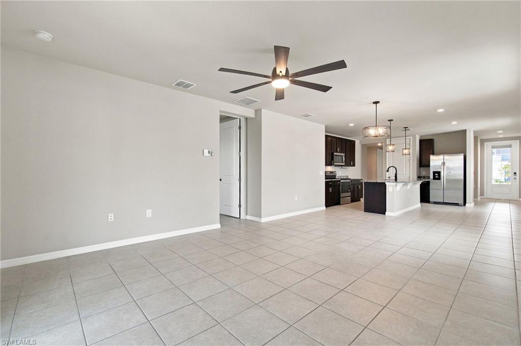 CRESCENT GROVE - Residential