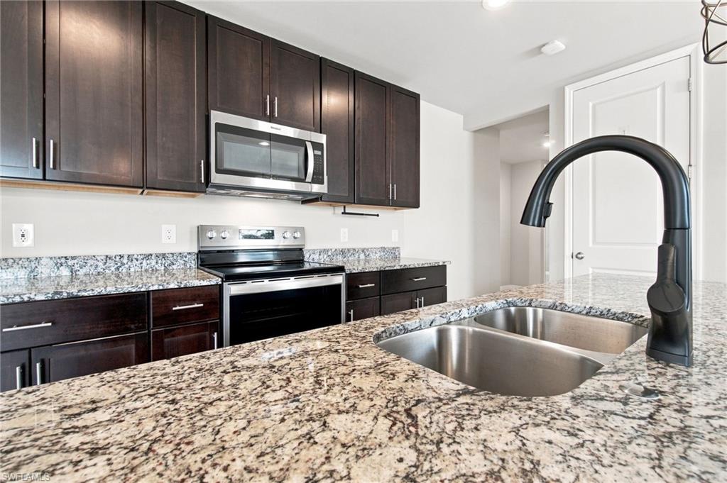 CRESCENT GROVE - Residential