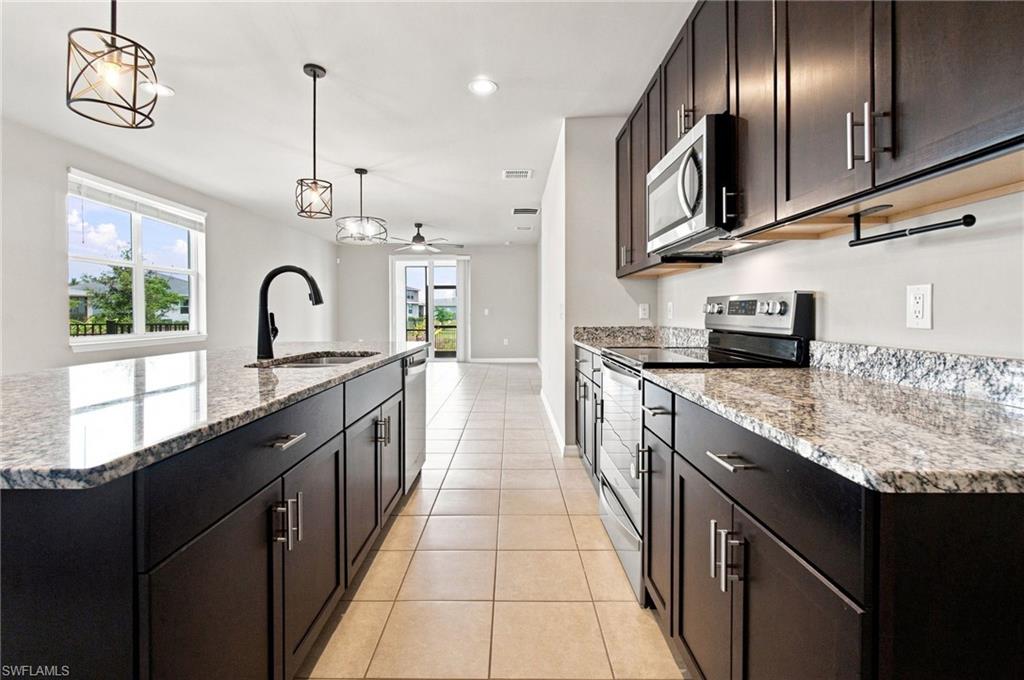 CRESCENT GROVE - Residential