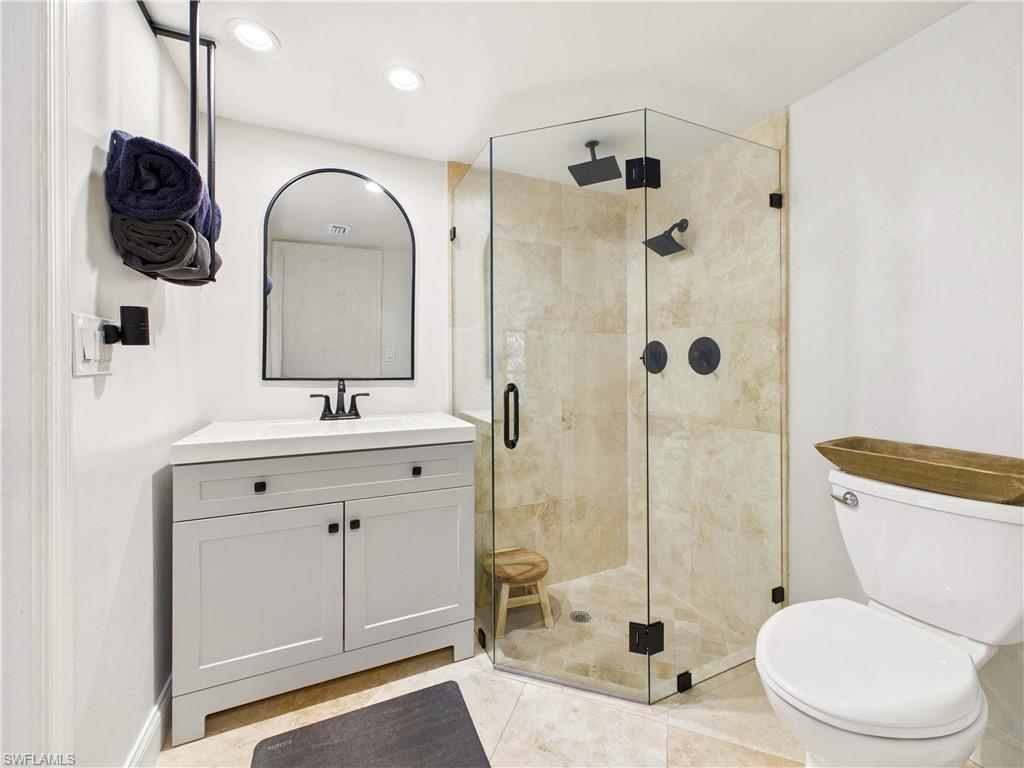 VILLANOVA COLONNADE CONDO - Residential