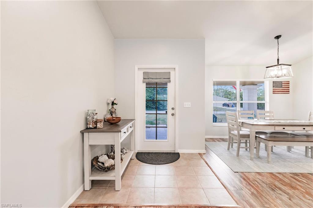 MIRROR LAKES - Residential