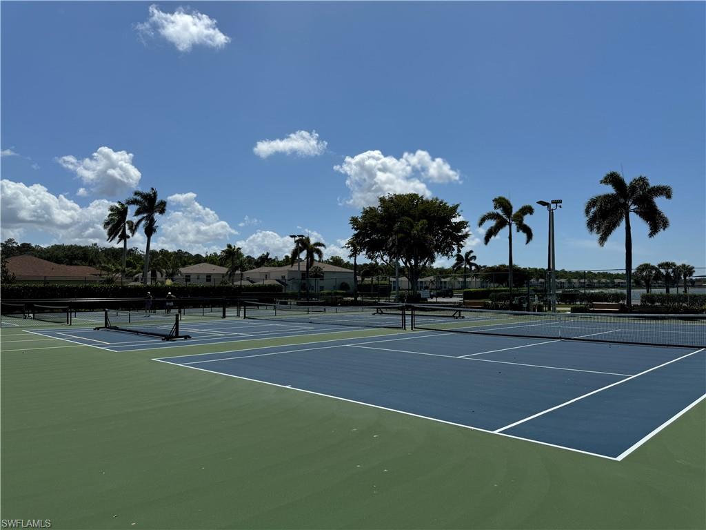 LAKEPORT VILLAS - Residential