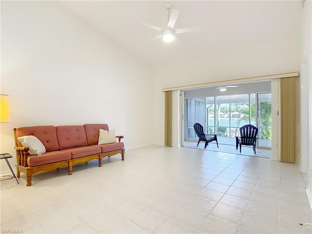 LAKEPORT VILLAS - Residential