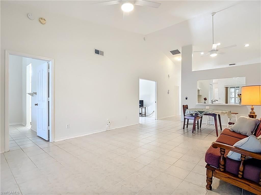 LAKEPORT VILLAS - Residential
