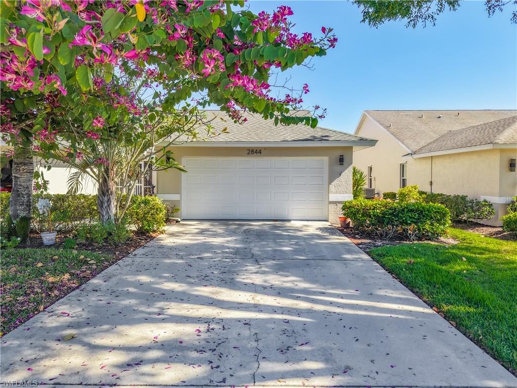 LAKEPORT VILLAS - Residential