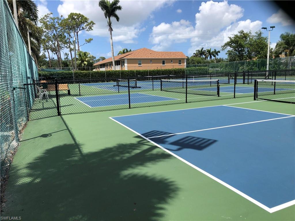 LAKEPORT VILLAS - Residential