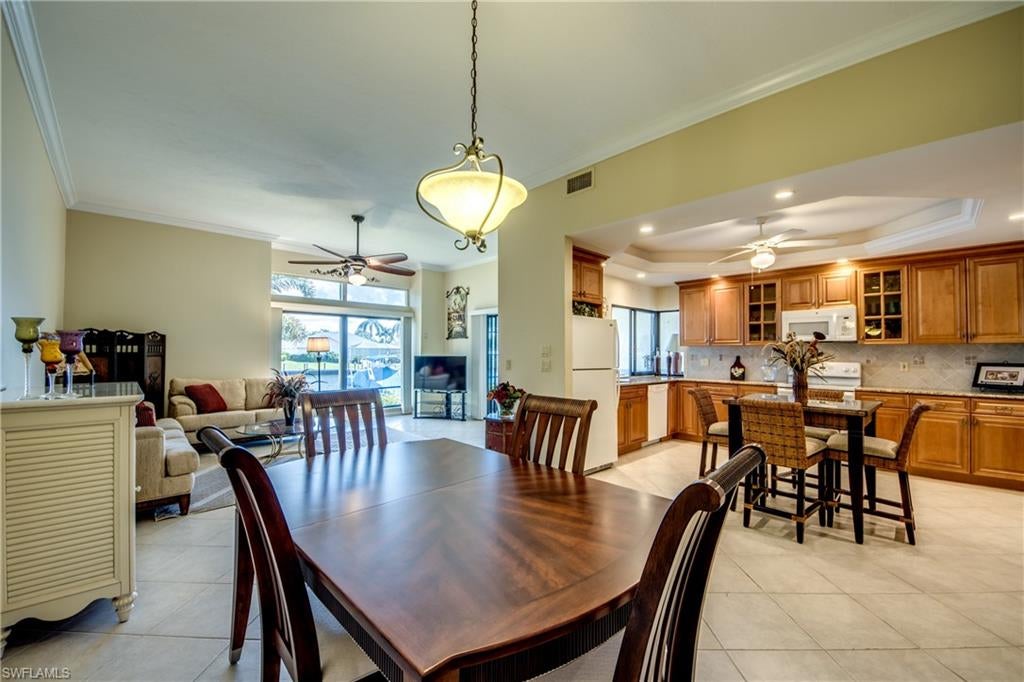 CAPSTAN CONDO - Residential