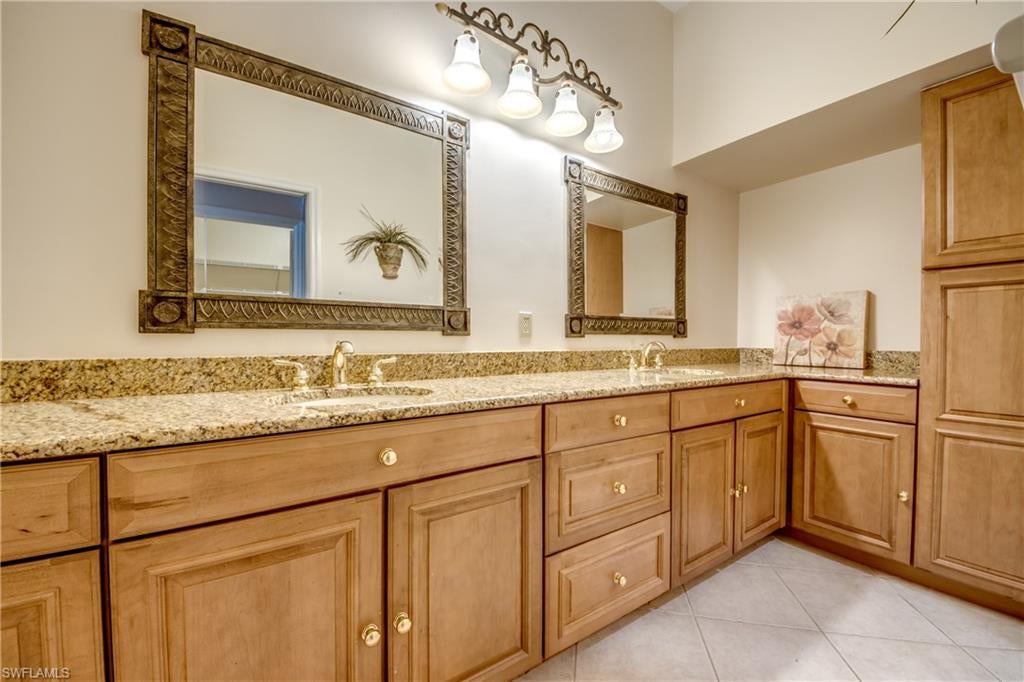 CAPSTAN CONDO - Residential