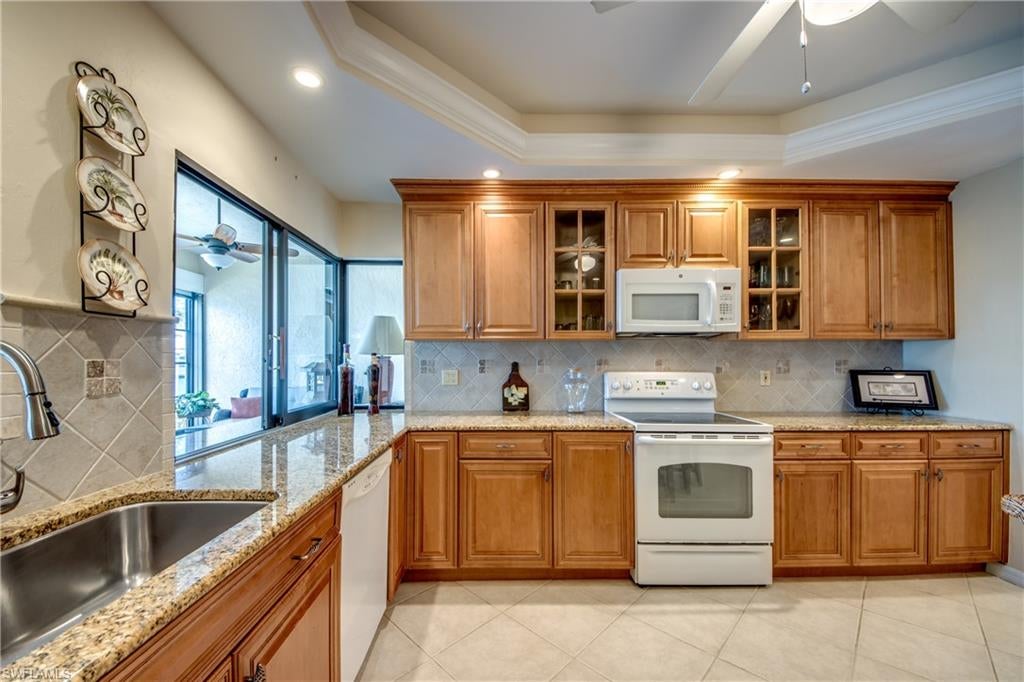 CAPSTAN CONDO - Residential