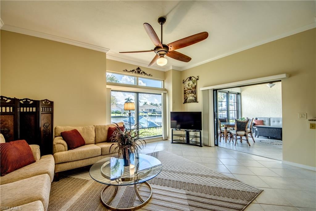 CAPSTAN CONDO - Residential