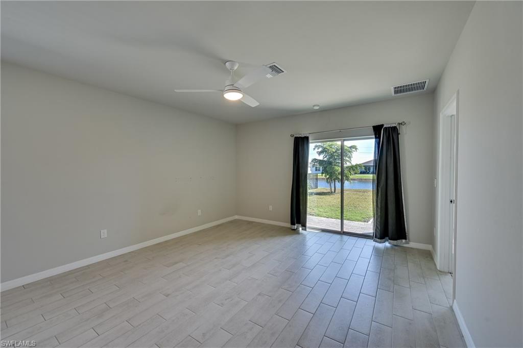 CORAL BAY - Residential