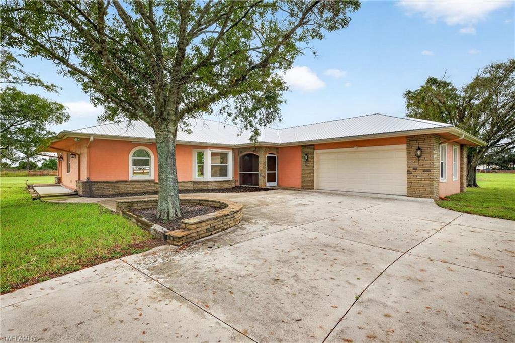 Beautiful pool home to be enjoyed. Separately there is a detached 2400 sq ft garage. This one-of-a-kind rental sits on 2.5 acres. Enjoy the open space of Wheeler Estates. 3 bedrooms + Den and 3 Bathrooms give ample space to call home. Enjoy sitting on your screened pool lanai watching the sun rise. Ample parking and space to bring all your toys. Call today for your private tour.