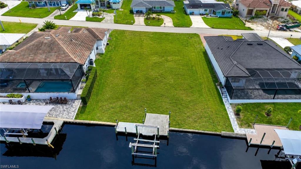 CAPE CORAL - Land