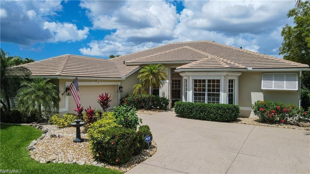 FABULOUS Heritage Palms house on a private lot...the only home on the cul de sac. This spacious home is fully renovated inside & out, including kitchen, baths. pool, lanai, new tear off roof Dec 2024, new HVAC system Nov 2025, fresh interior paint throughout in March 2026. Wonderful floor plan for entertaining, with lovely herringbone wood floors and split bedrooms in master and guest wings. Pooland spa function remotely controlled by PentaIr EasyTouch Psl4. This home is located at the end of Curry Palm Lane overlooking the 4th green of Royal golf course, with only one neighbor to the south & a lovely pond adjacent to north of the property. The Seller's have downsized and this is a rare opportunity to make this special house your home....Nothing for buyer to do but move in, unpack and love your new home!!!!