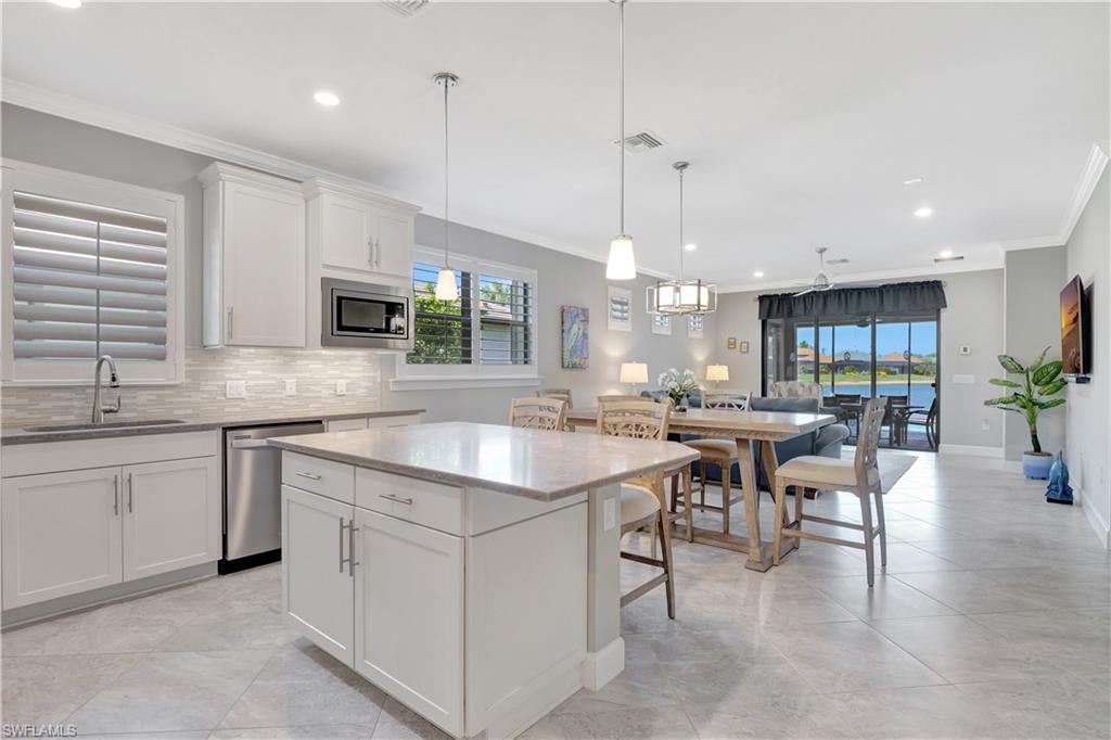 WINDING CYPRESS - Residential