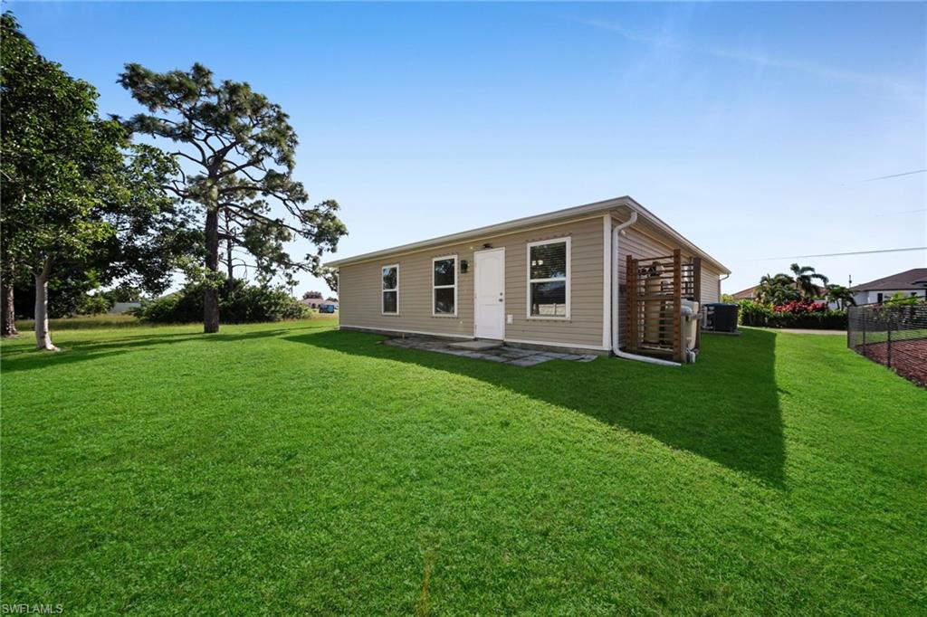 CAPE CORAL - Residential