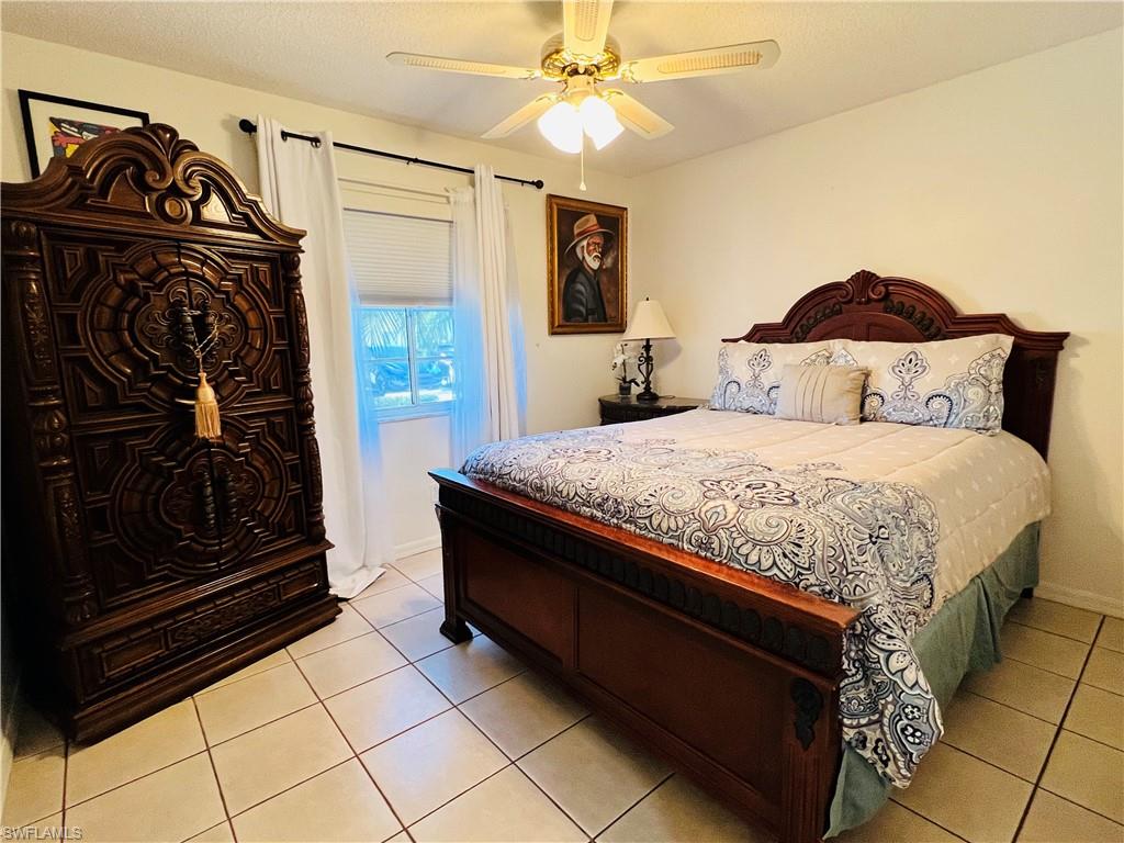 VILLAGES AT EMERALD LAKES - Residential Lease