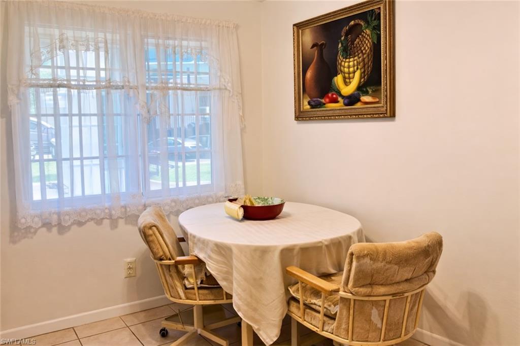 VILLAGES AT EMERALD LAKES - Residential Lease