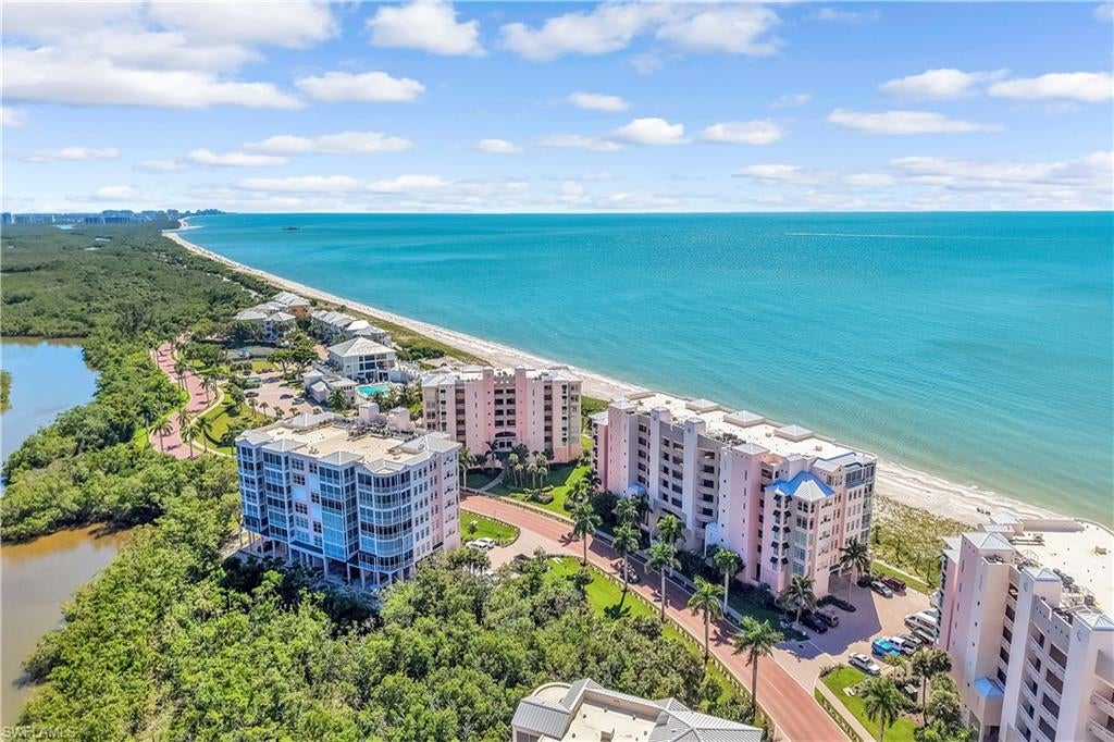 BAREFOOT BEACH CLUB - Residential
